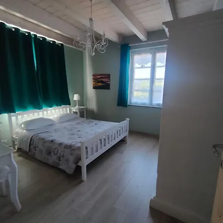 Il Biancospino Bed & Wine شقة *