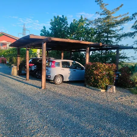 Il Biancospino Bed & Wine شقة